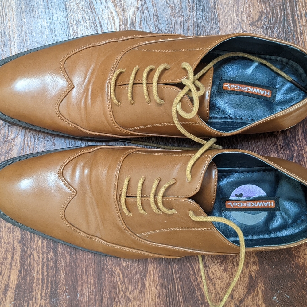 Men's leather dress shoes size 10.5
